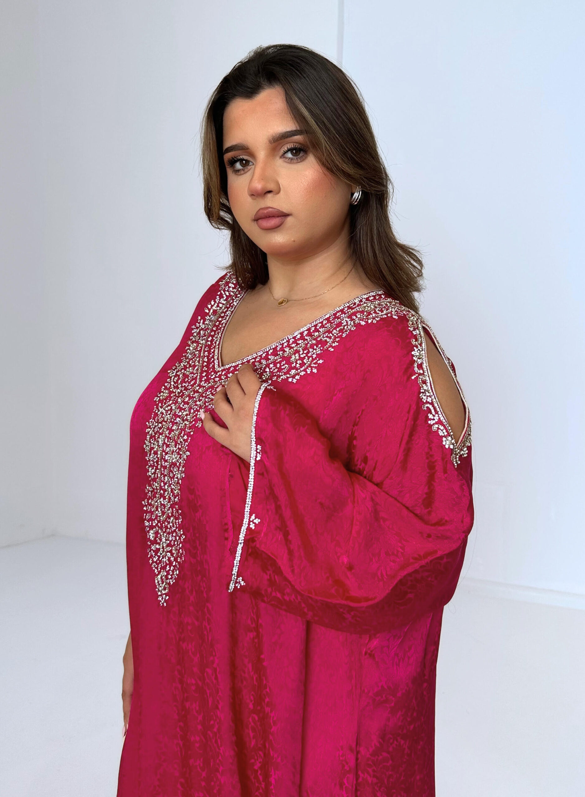 Thuraya - Magenta Pink - Image 3